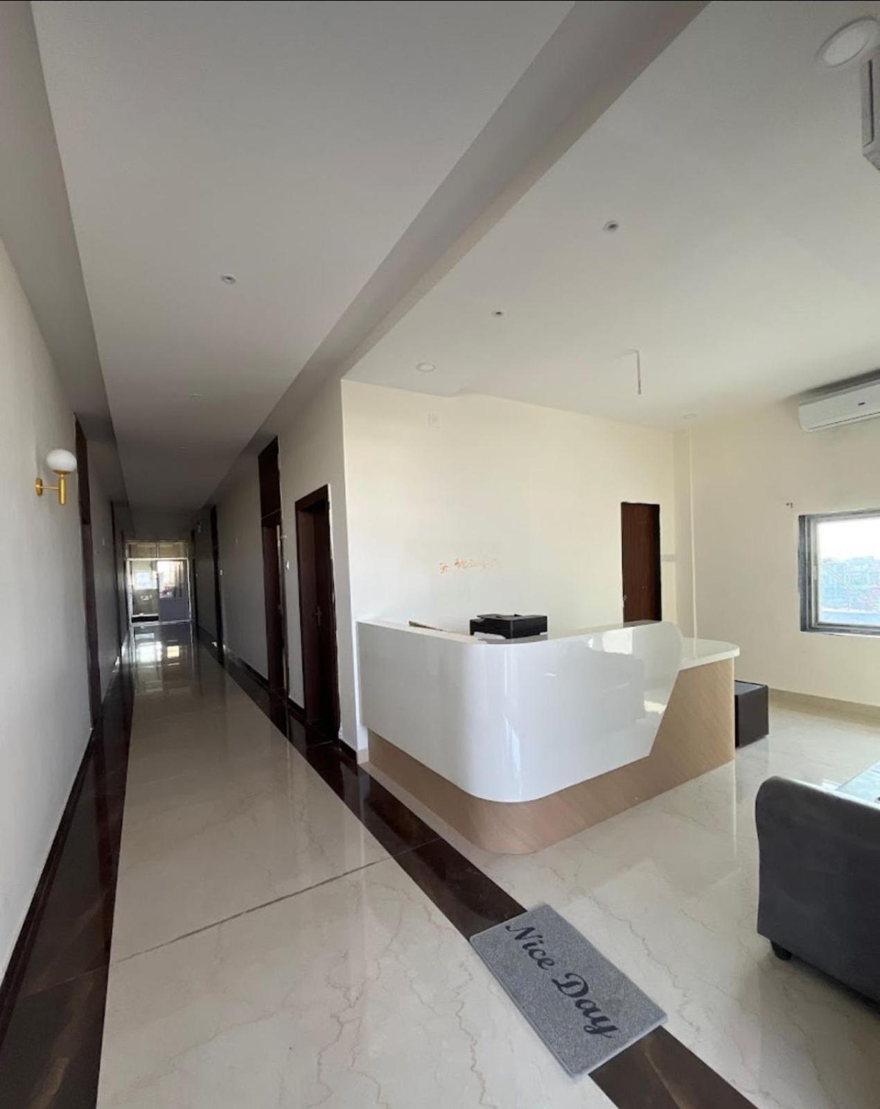 فندق Sunshine Residency Mancherāl المظهر الخارجي الصورة