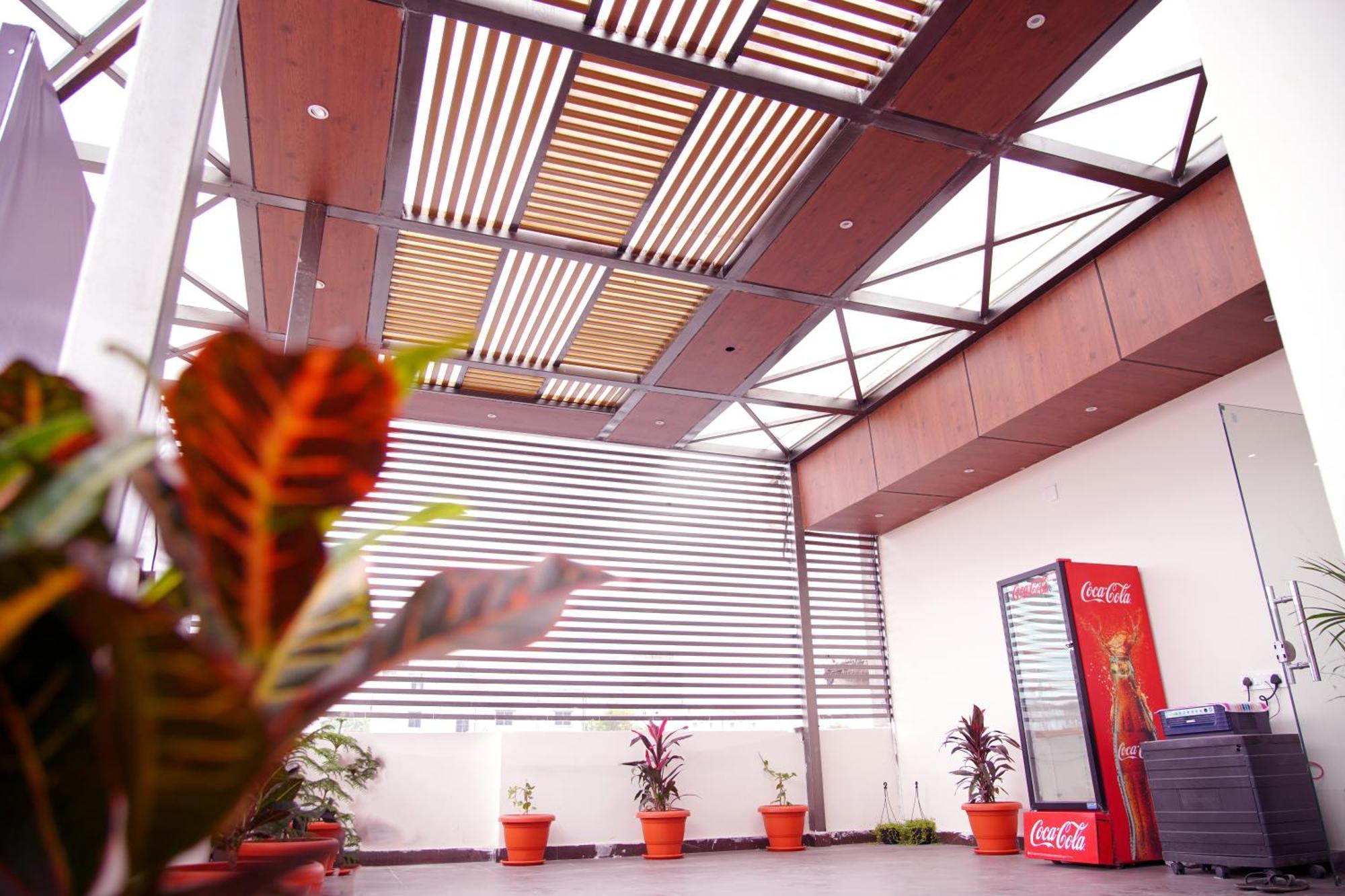 فندق Sunshine Residency Mancherāl المظهر الخارجي الصورة